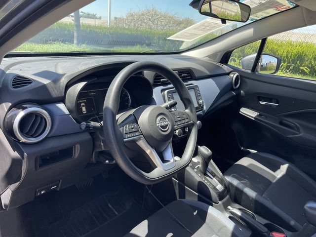 Used 2023 Nissan Versa SV FWD image 10
