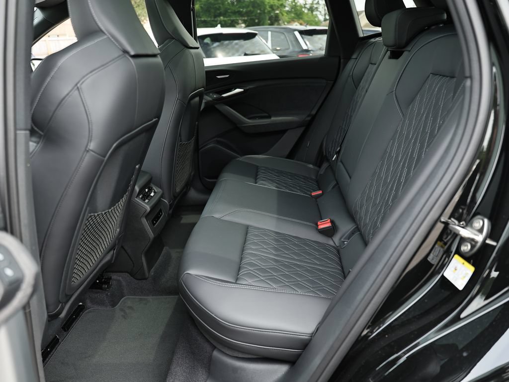 New 2027 Audi SQ6 e-tron Premium Plus AWD/4WD image 27