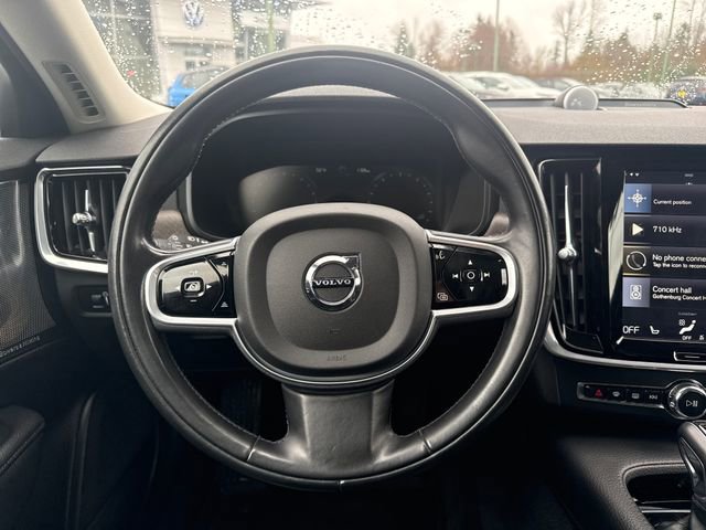 Used 2017 Volvo V90 T6 Cross Country image 23