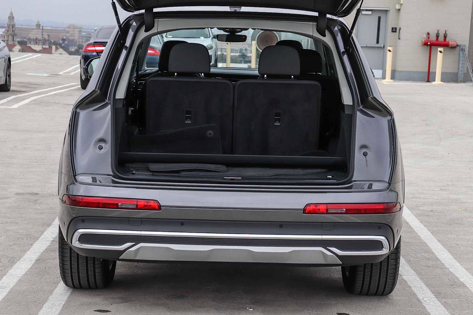Used 2023 Audi Q7 2.0T Premium w/ Convenience Package AWD/4WD image 39