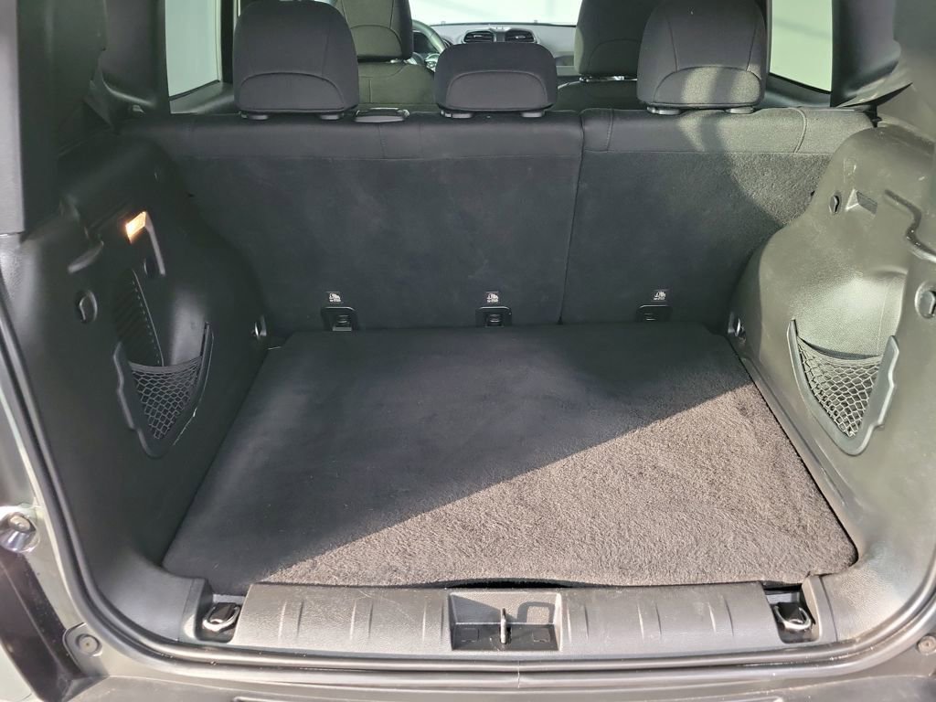 Used 2019 Jeep Renegade Latitude image 19