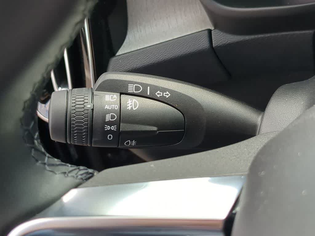 New 2026 Volvo XC40 B5 Core w/ Protection Package Premier AWD/4WD image 25
