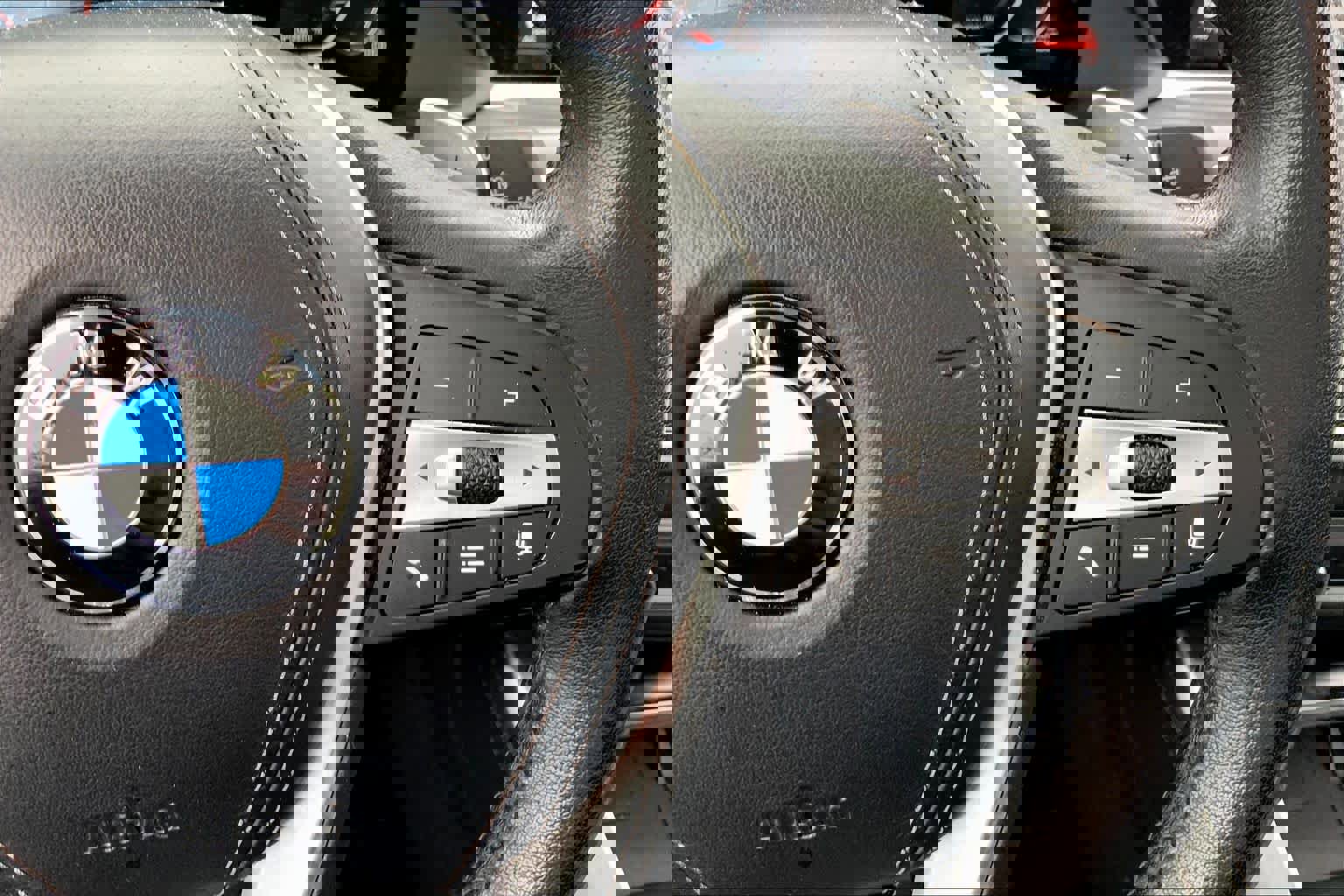 Used 2022 BMW X5 xDrive40i w/ Premium Package image 25