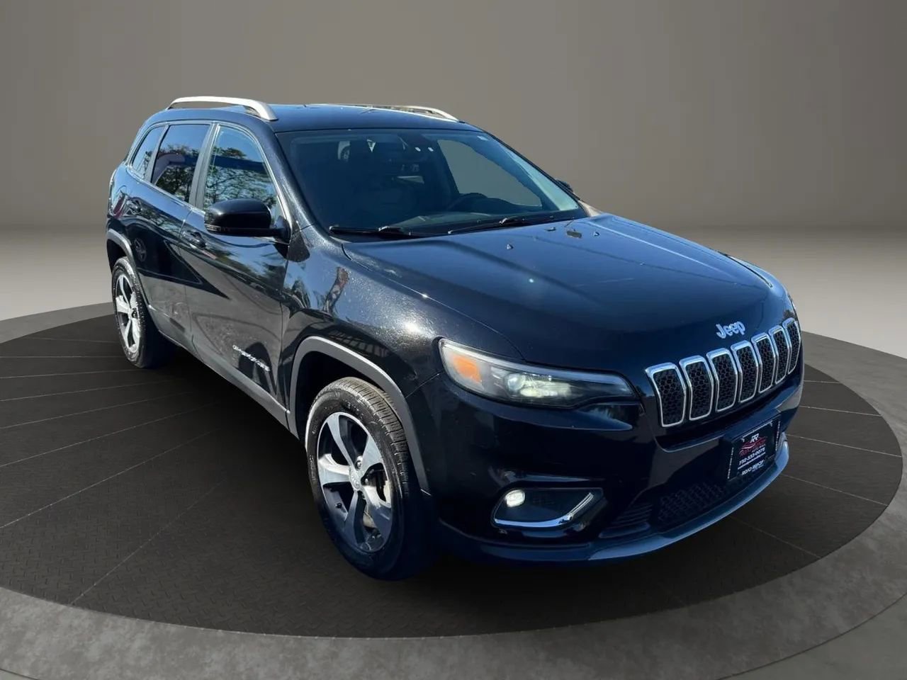 Used 2019 Jeep Cherokee Limited AWD/4WD image 5
