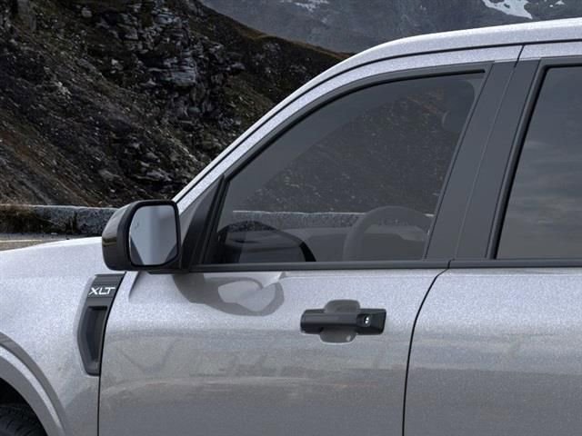 New 2025 Ford Maverick XLT w/ XLT Luxury Package FWD image 21