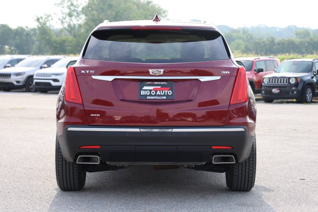 Used 2017 Cadillac XT5 Luxury w/ Driver Awareness Package AWD/4WD image 10