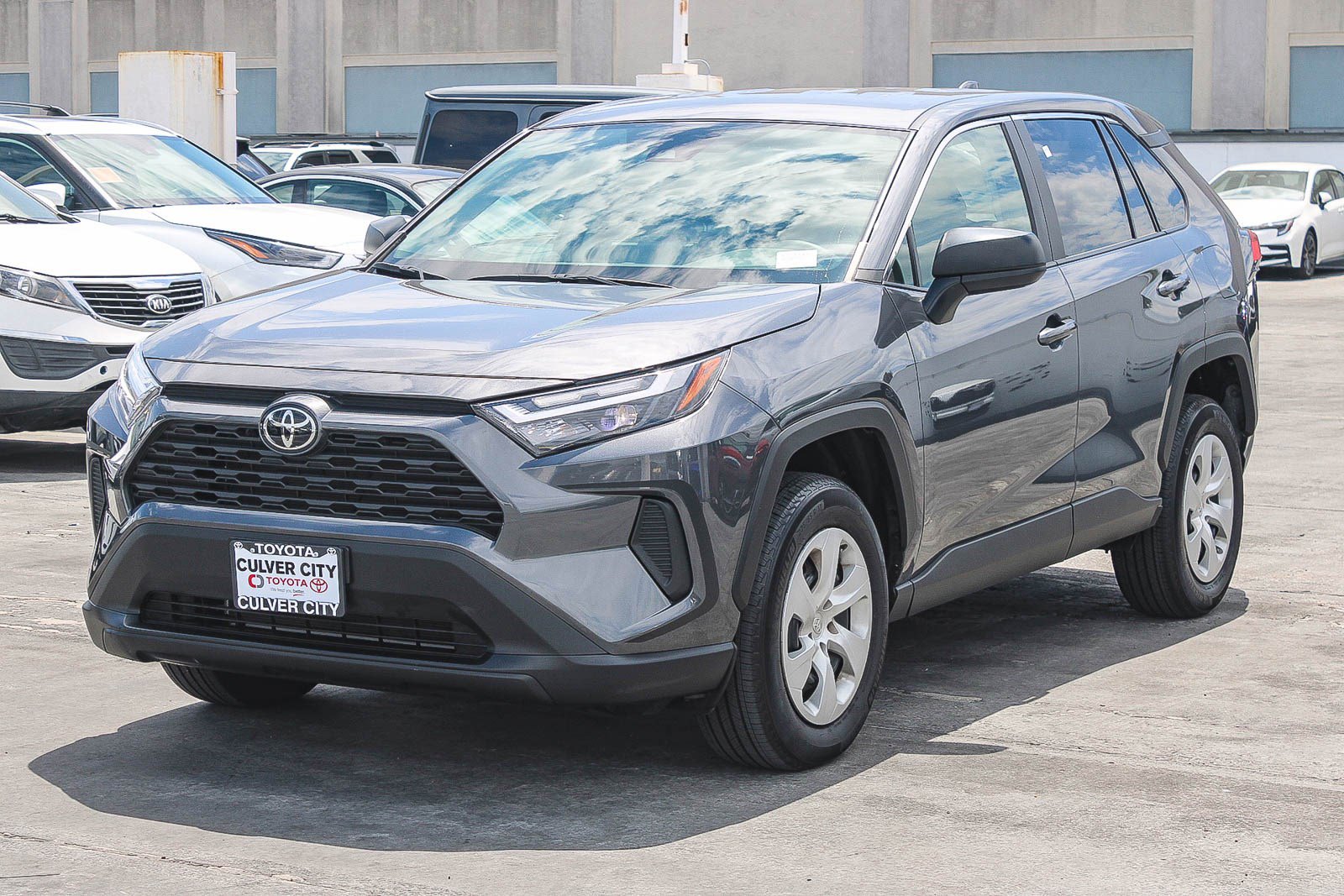 Certified 2023 Toyota RAV4 LE AWD/4WD image 3