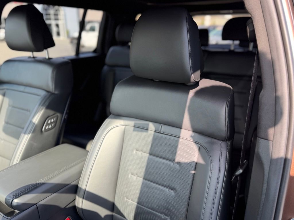 Used 2025 Hyundai Santa Fe Calligraphy AWD/4WD image 13