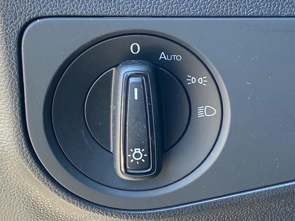 Certified 2022 Volkswagen Tiguan S image 12