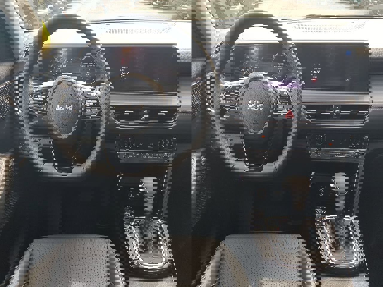 New 2026 Kia Seltos SX w/ SX Sunroof Package image 13