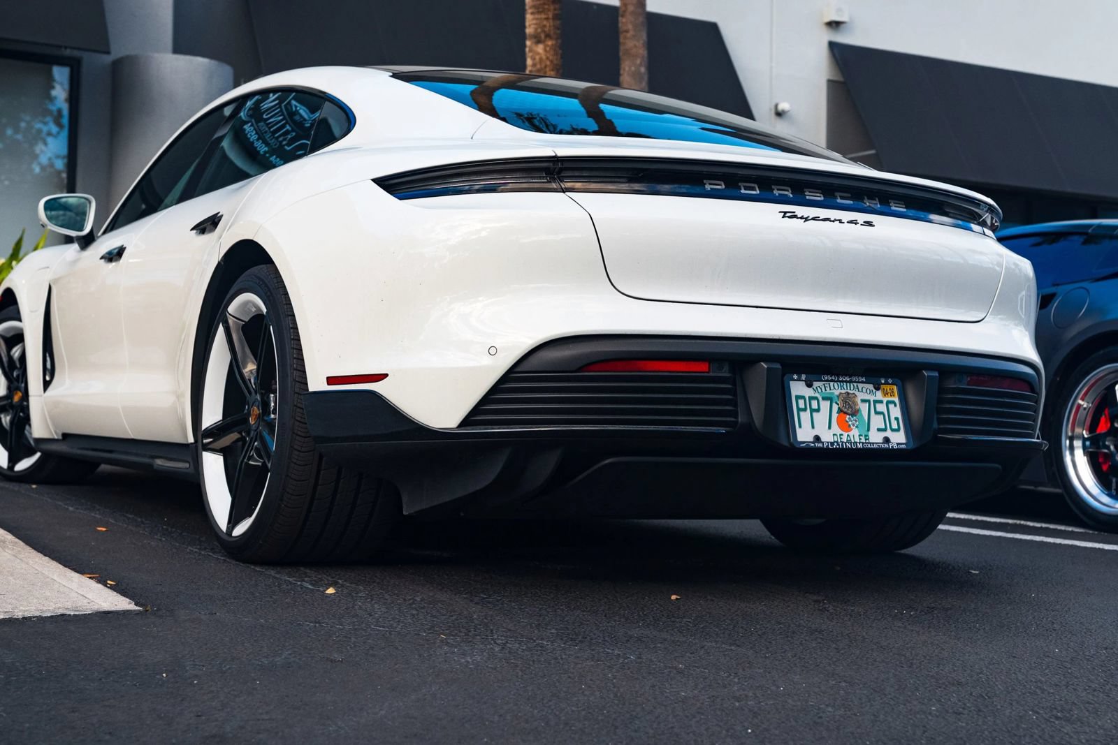 Used 2023 Porsche Taycan 4S AWD/4WD image 12