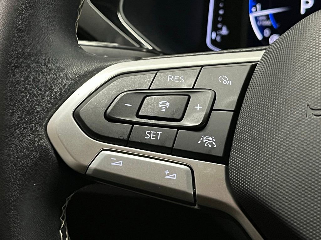 Used 2023 Volkswagen Taos SEL image 26