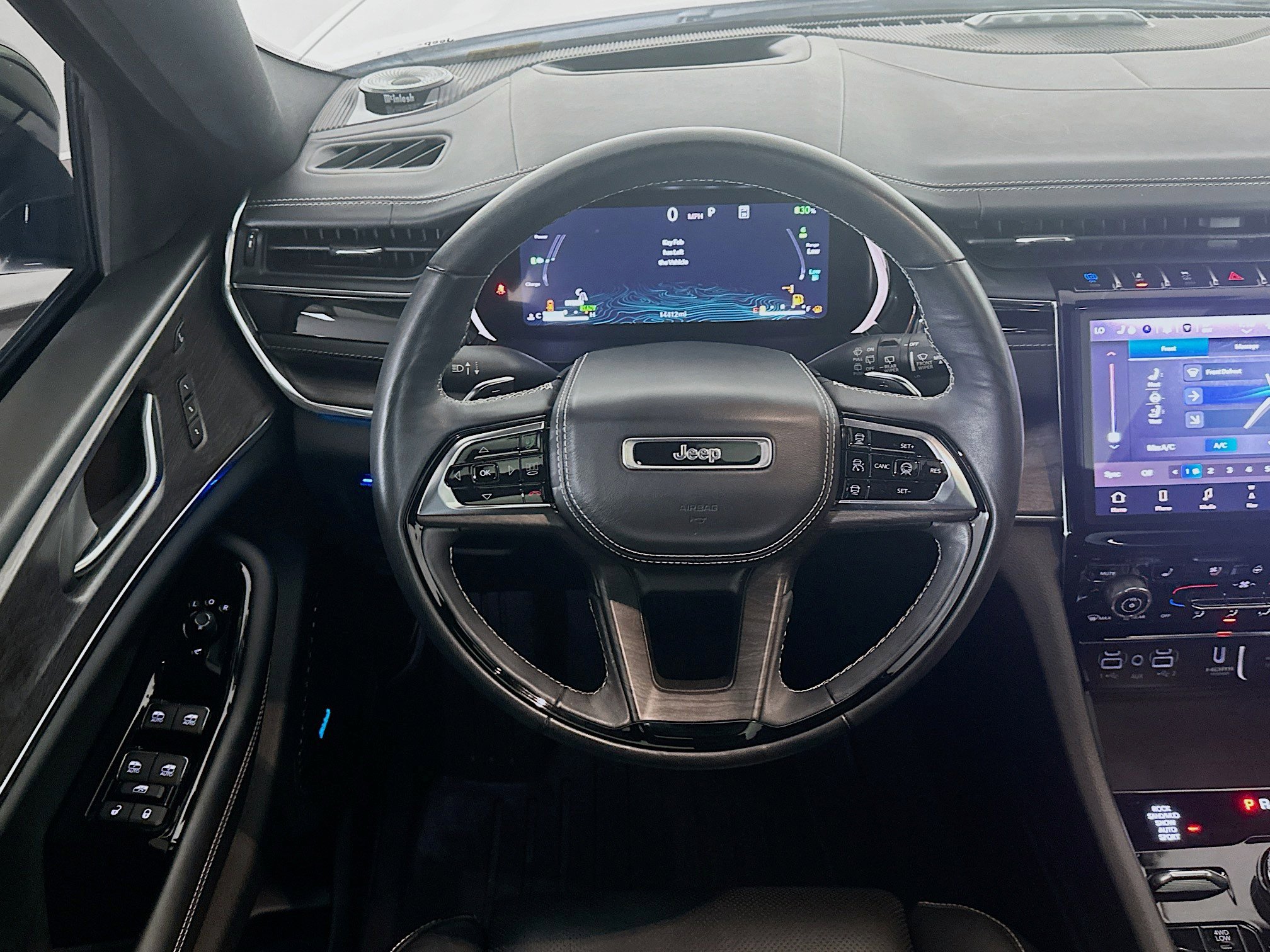 Used 2023 Jeep Grand Cherokee Overland w/ Advanced Protech Group III image 18