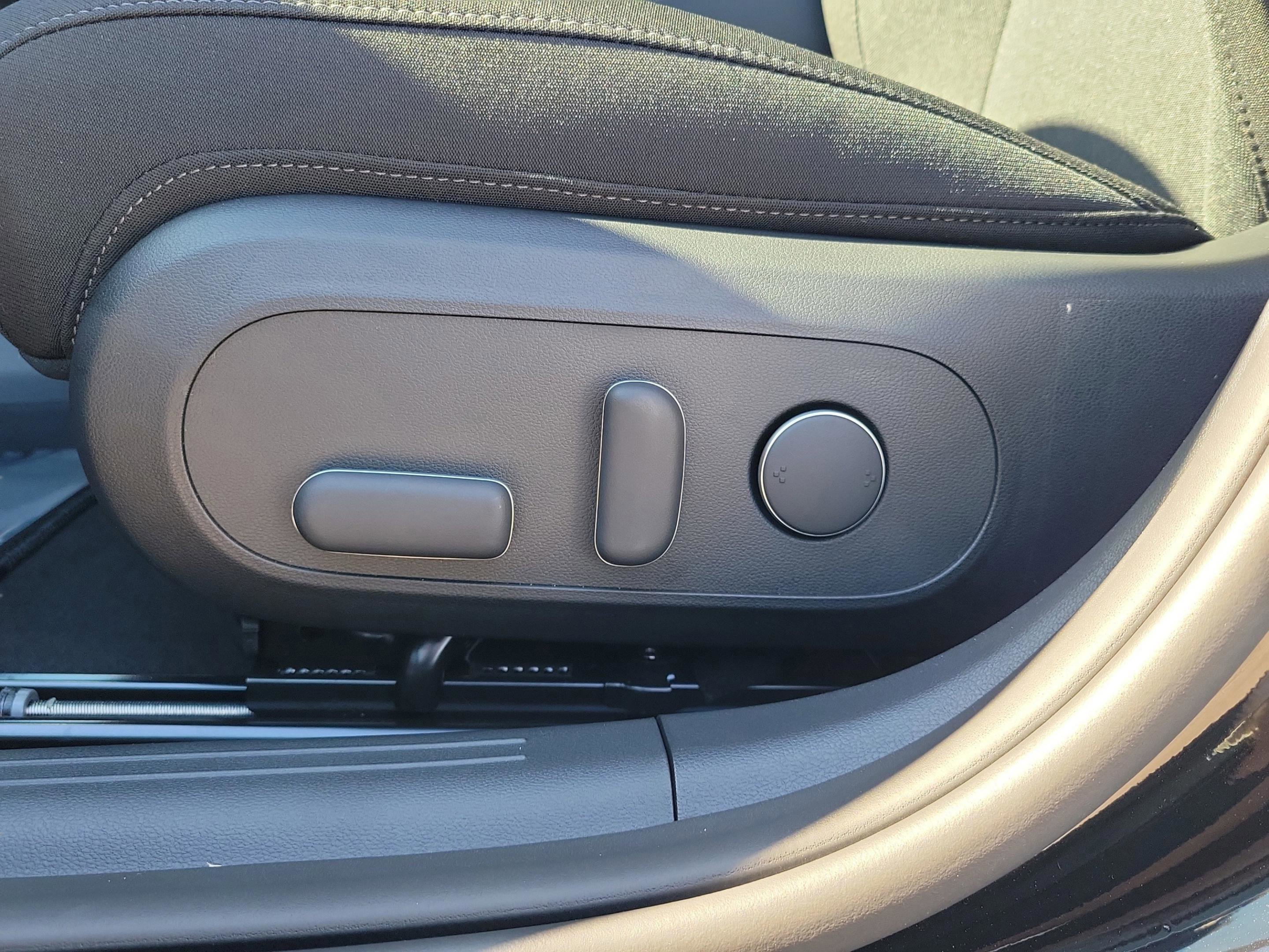 New 2025 Hyundai Ioniq 6 SE image 18