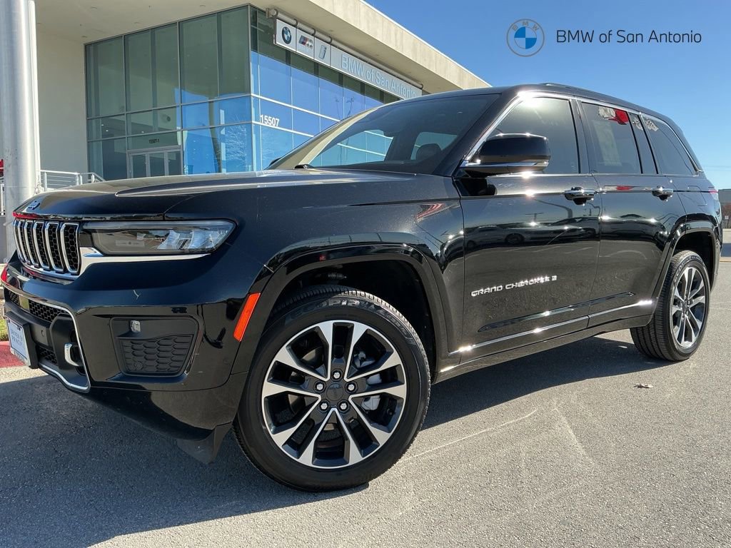 Used 2022 Jeep Grand Cherokee Overland image 1
