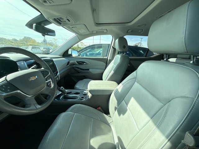 Used 2019 Chevrolet Traverse LT w/ LT Premium Package FWD image 8