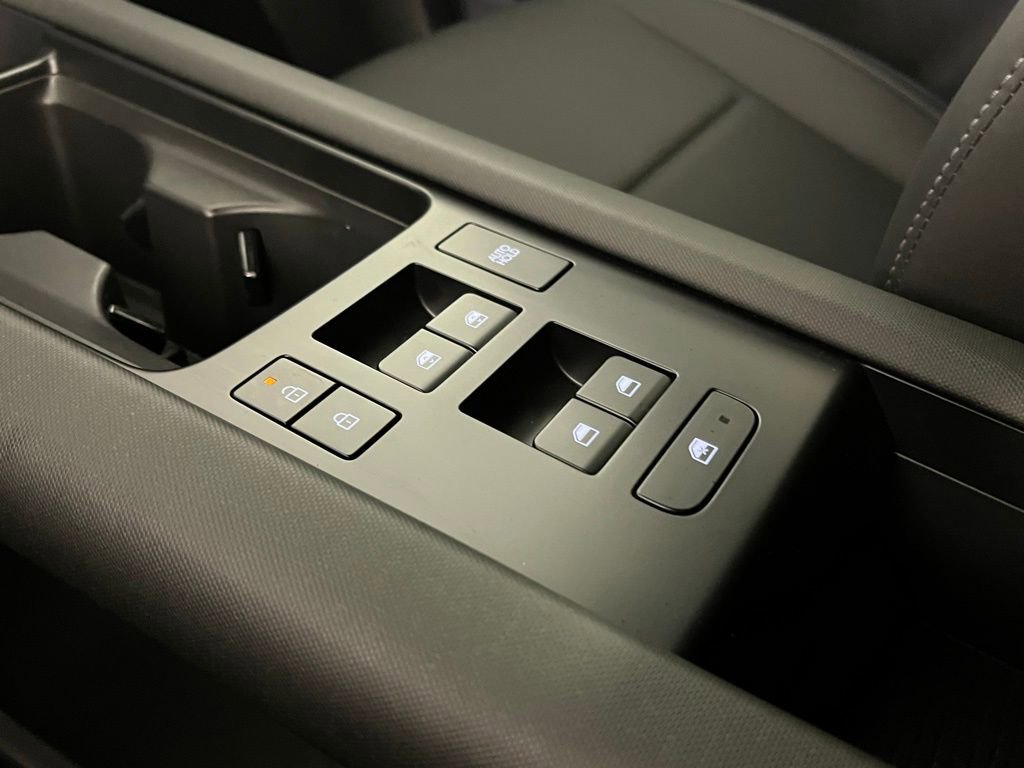 Used 2025 Hyundai Ioniq 6 SEL image 14