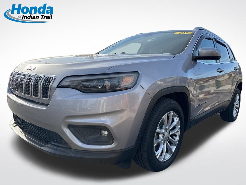 Used 2019 Jeep Cherokee Latitude w/ Popular Appearance Group
