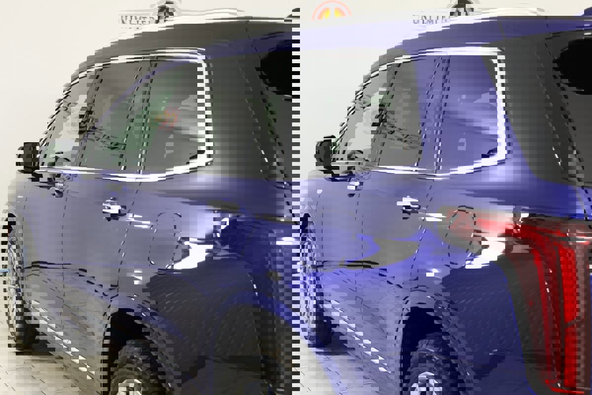 Used 2025 Cadillac XT6 Premium Luxury image 51