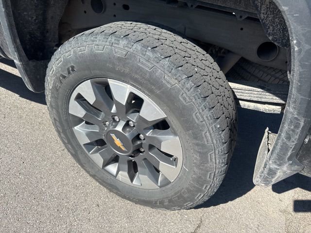 Used 2024 Chevrolet Silverado 2500 Custom w/ Custom Value Package image 7
