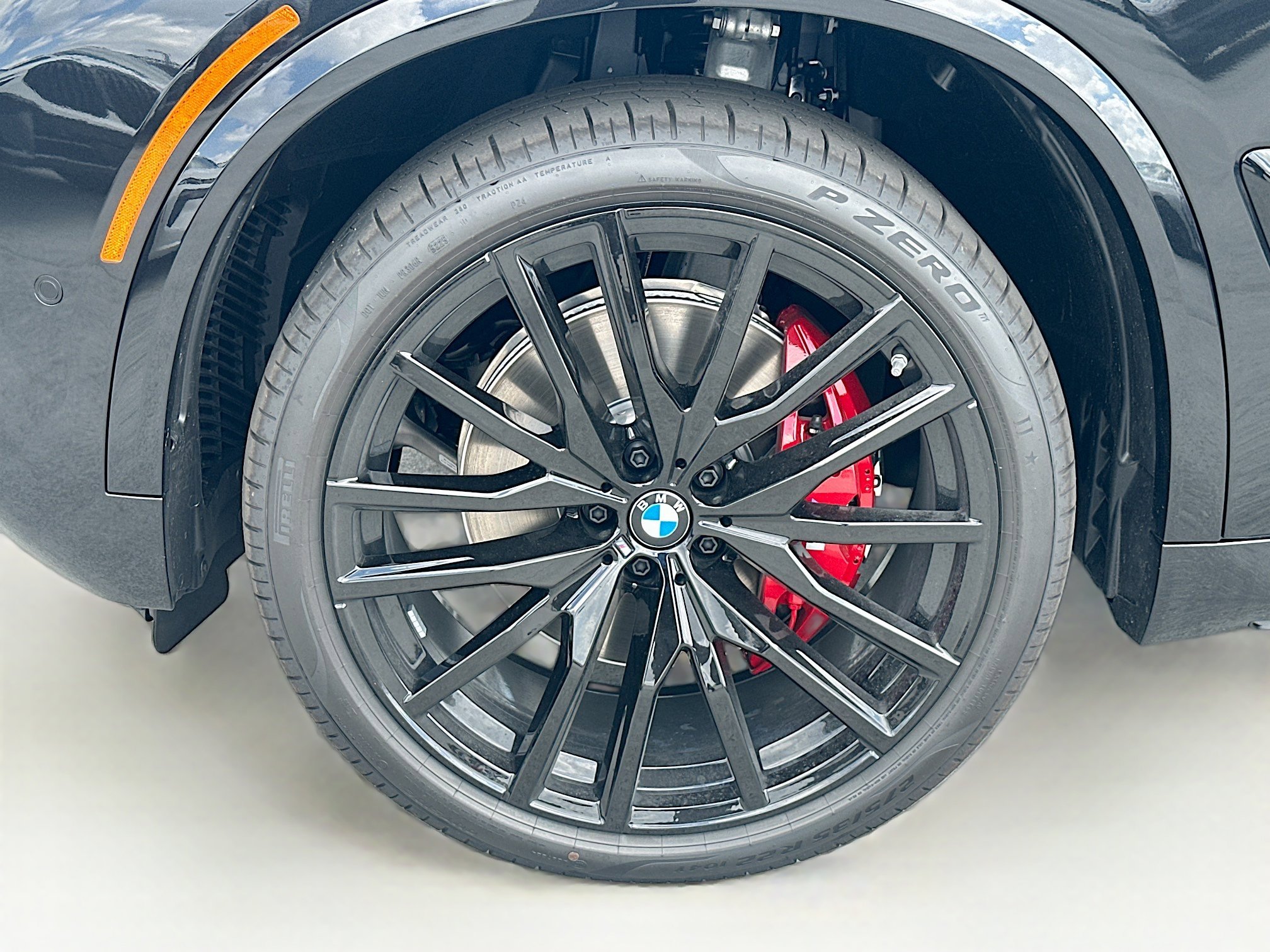 New 2026 BMW X5 sDrive40i w/ M Sport Package image 25