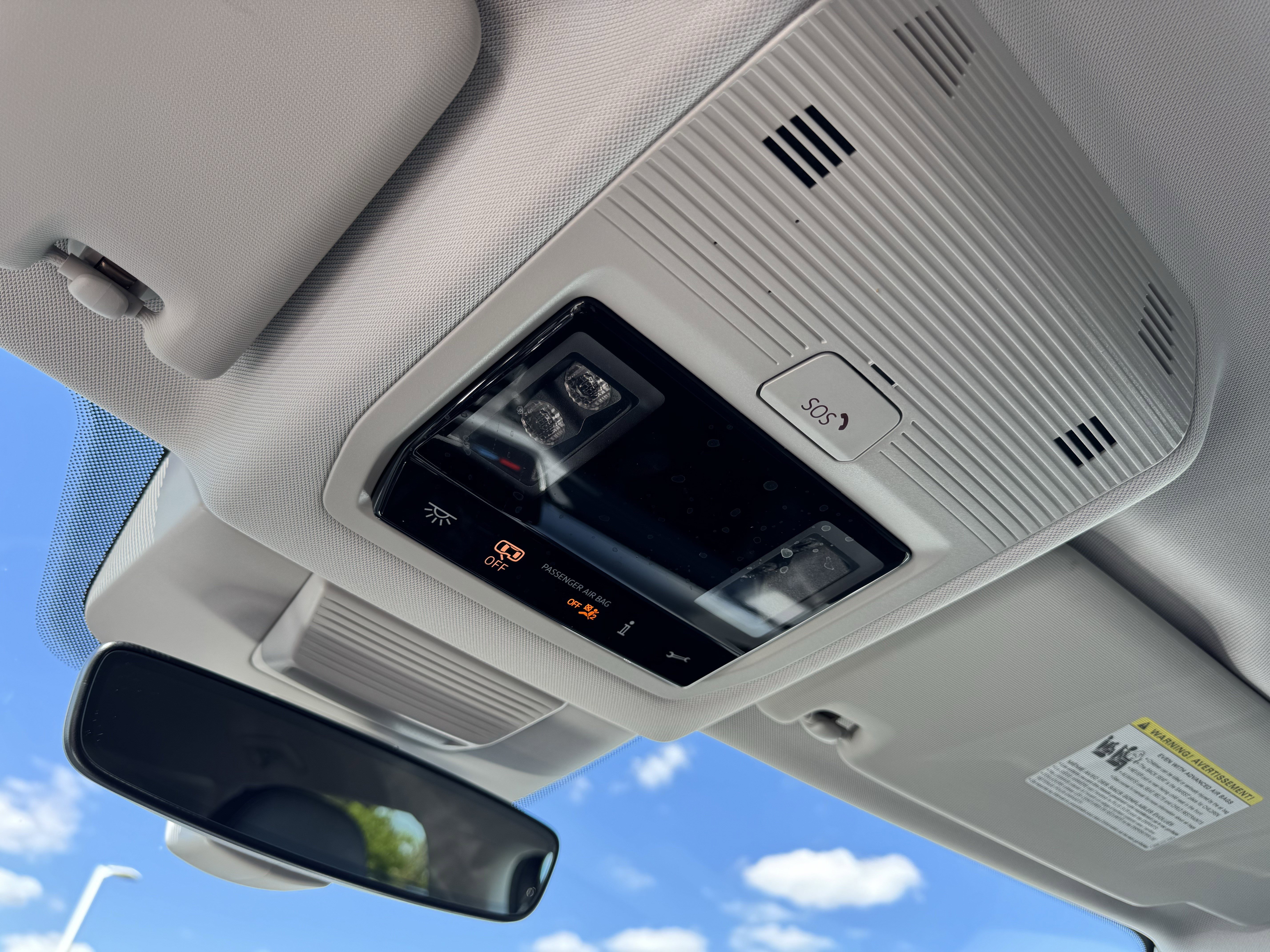 Used 2025 Volkswagen Tiguan SE FWD image 29