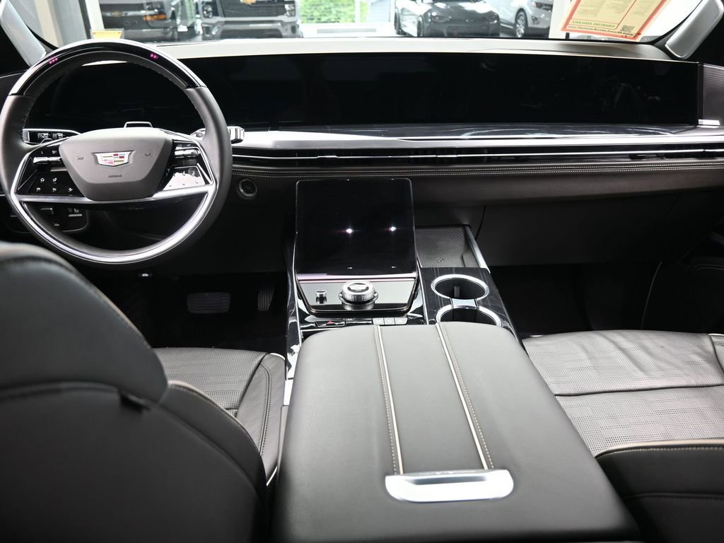 Used 2025 Cadillac Escalade ESV Sport w/ Touring Package image 48