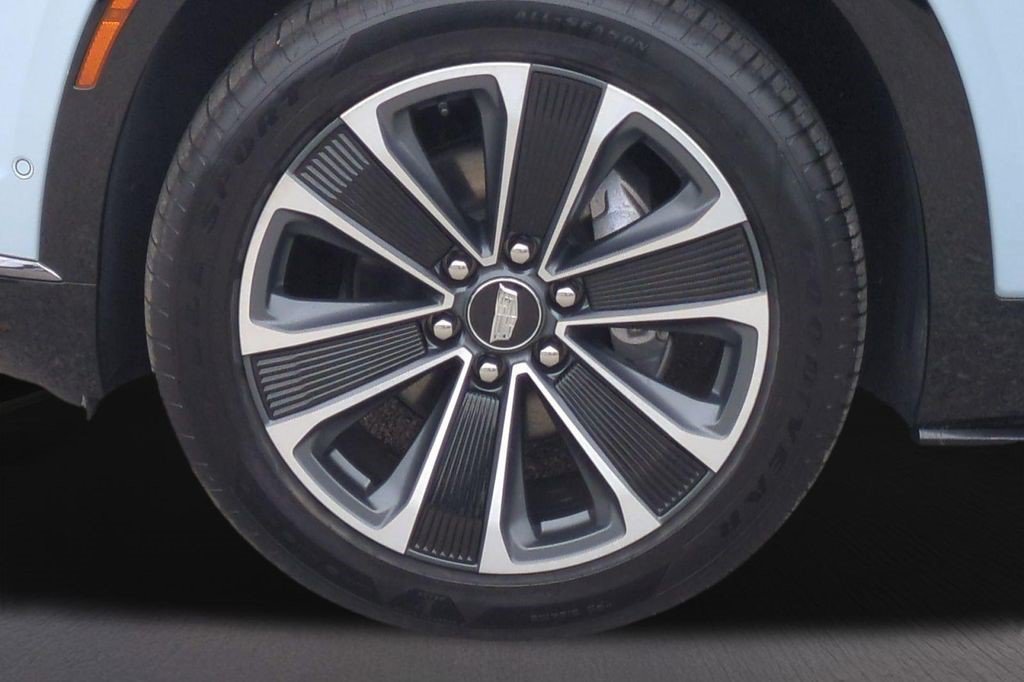 Certified 2026 Cadillac Vistiq Premium Luxury AWD/4WD image 13