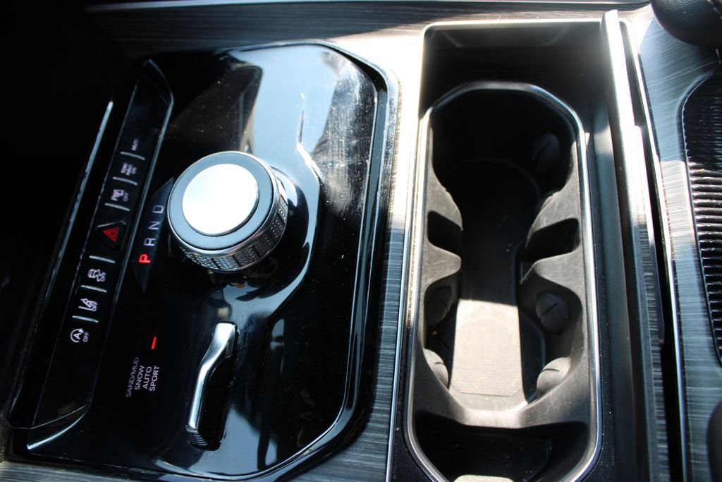 Used 2024 Jeep Wagoneer L Series II w/ Flexible Seating Group image 48