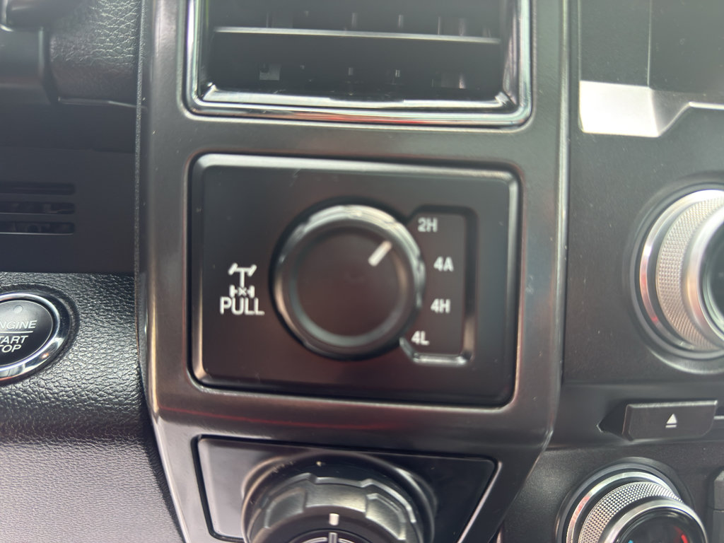 Used 2018 Ford F150 Lariat w/ Equipment Group 502A Luxury AWD/4WD image 22
