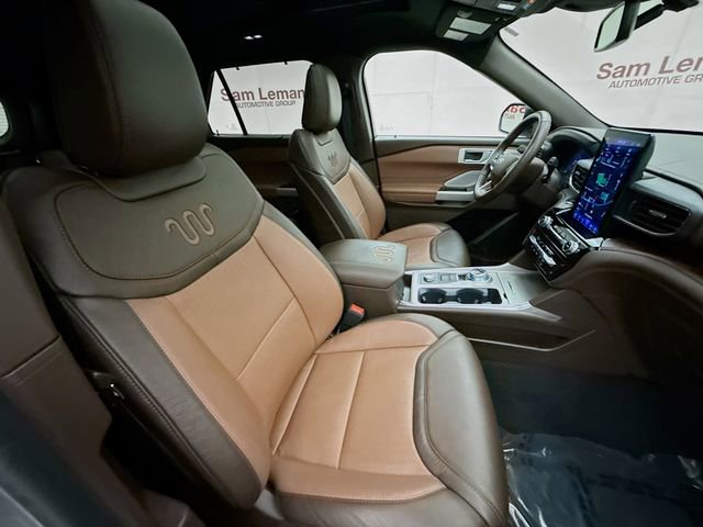 Used 2024 Ford Explorer King Ranch w/ Technology Package image 31