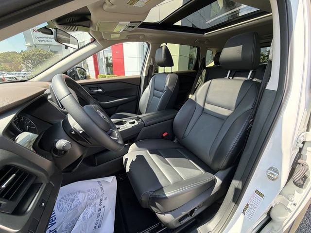 Certified 2023 Nissan Rogue SV w/ SV Premium B Package AWD/4WD image 15