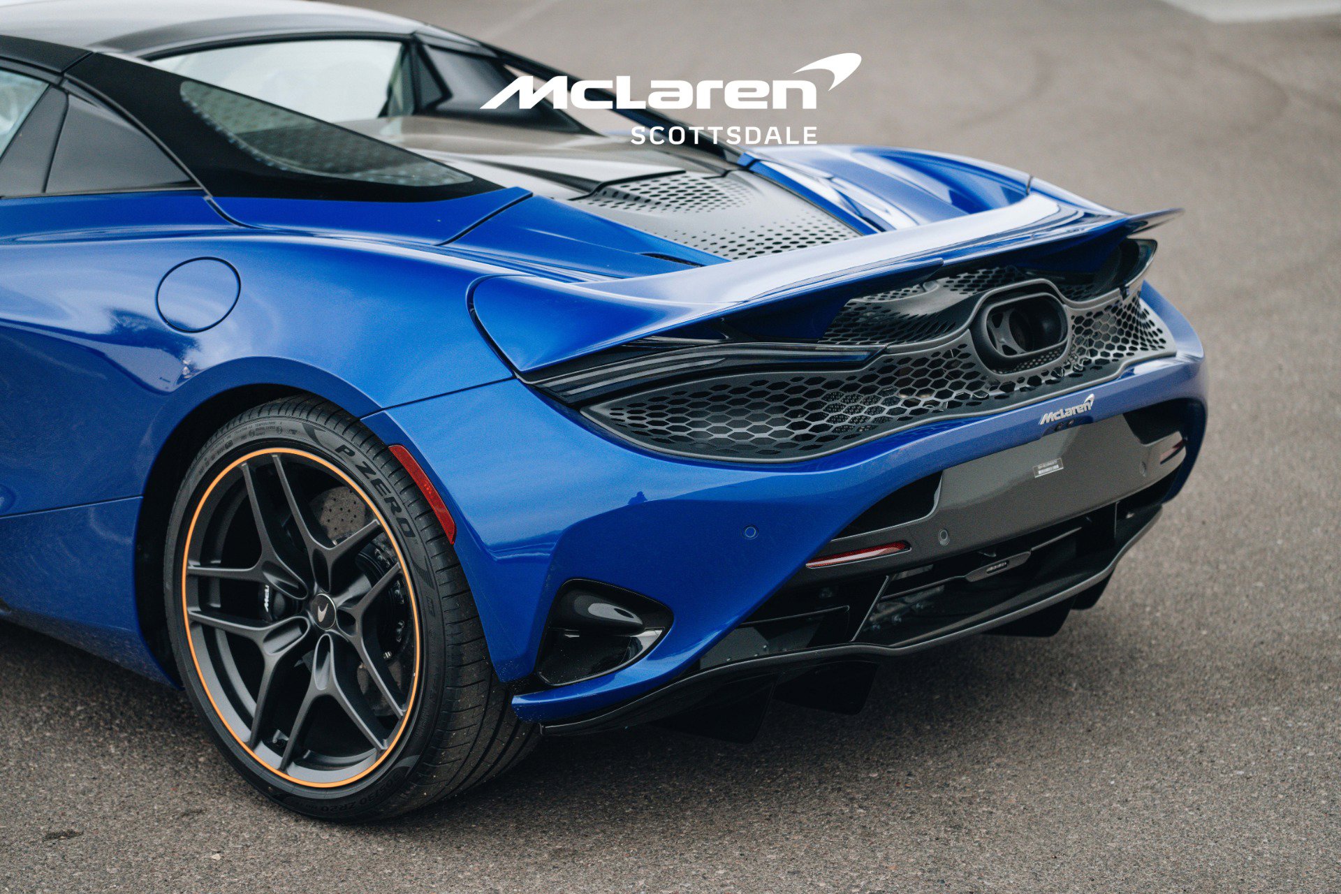 Used 2024 McLaren 750S Spider image 33