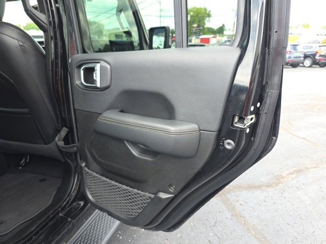 Used 2023 Jeep Gladiator Overland image 44