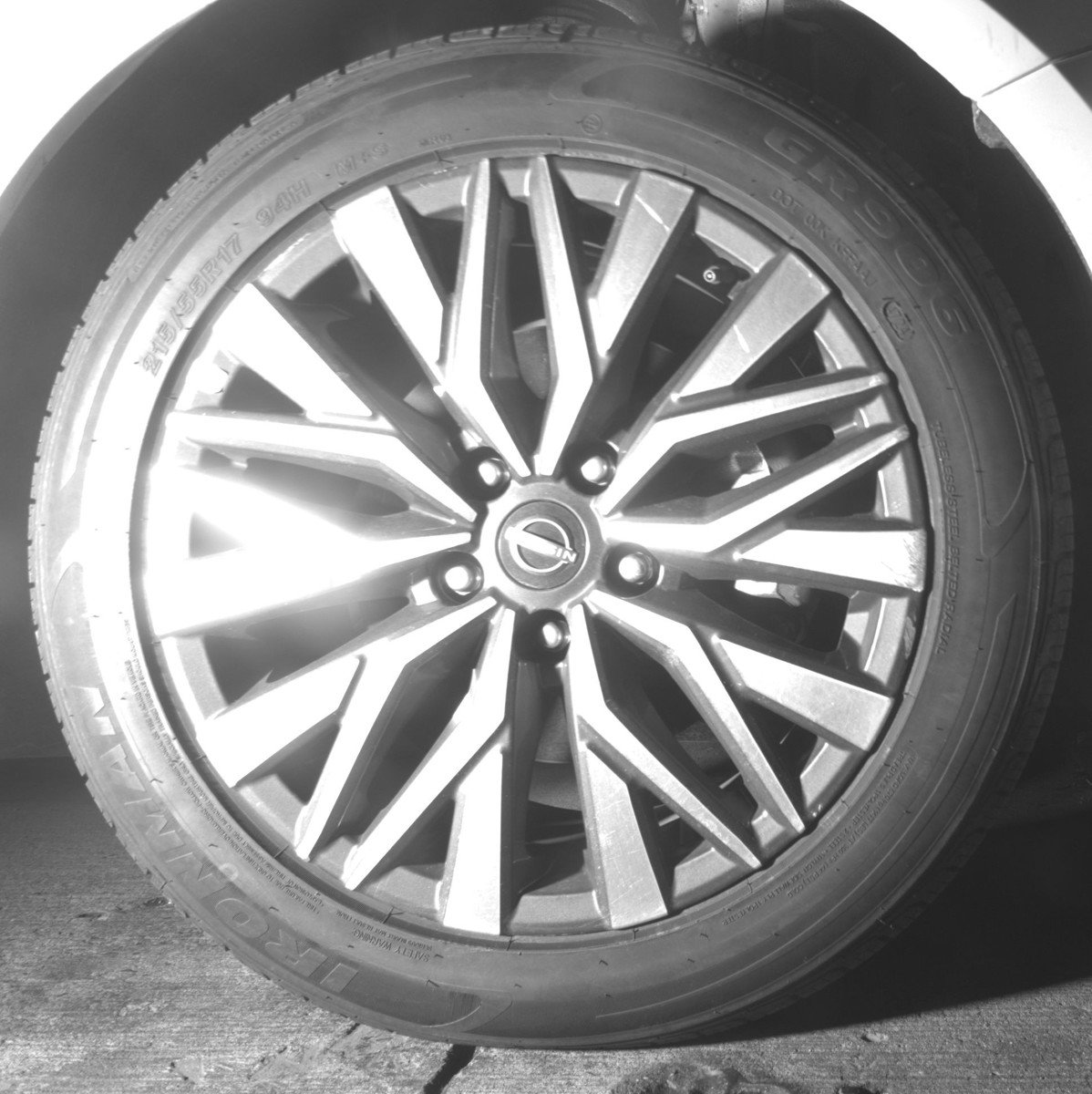 Used 2025 Nissan Altima 2.5 SV FWD image 13