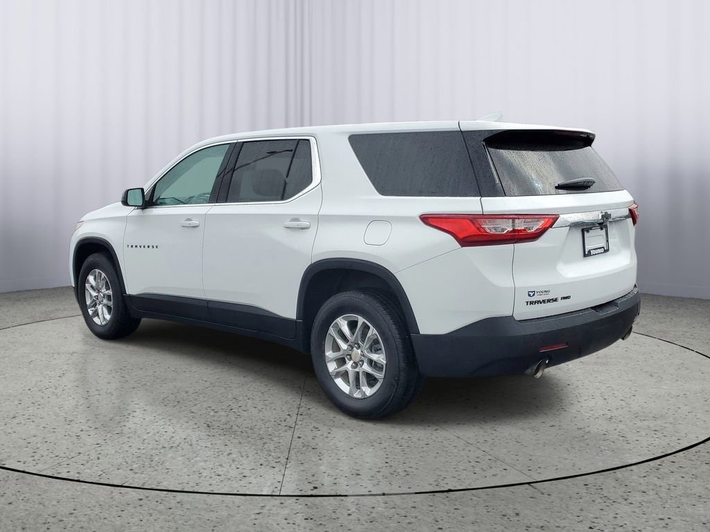 Used 2021 Chevrolet Traverse LS image 4