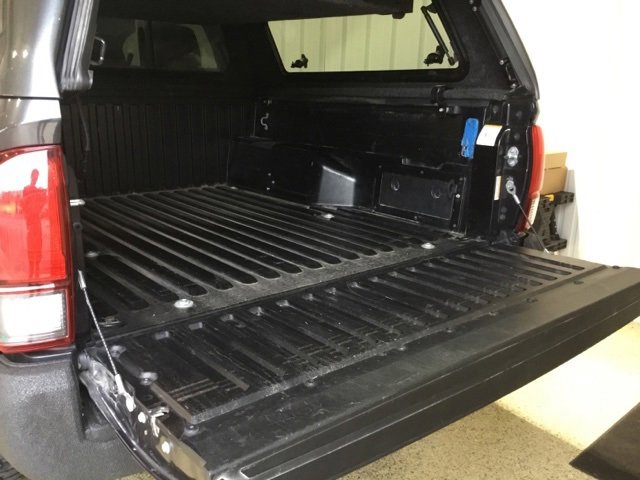 Used 2022 Toyota Tacoma SR image 18
