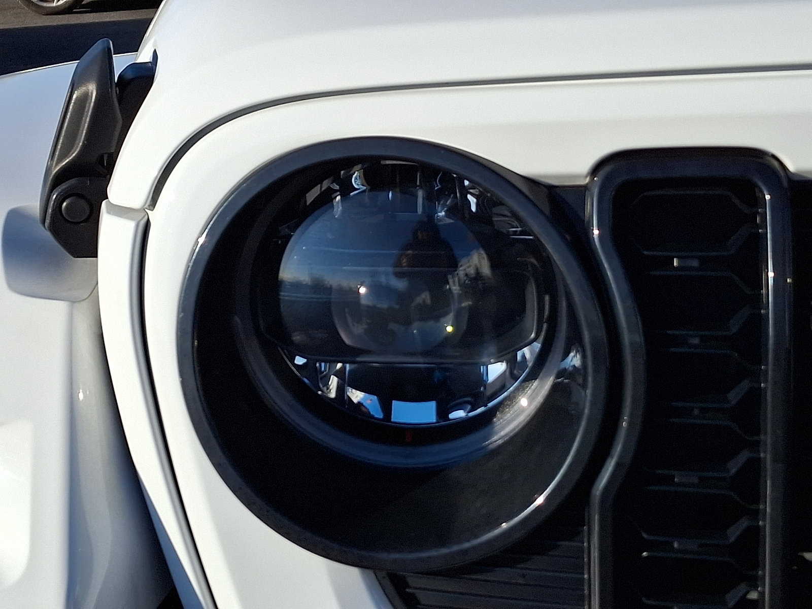 Used 2024 Jeep Wrangler Unlimited Sahara image 9