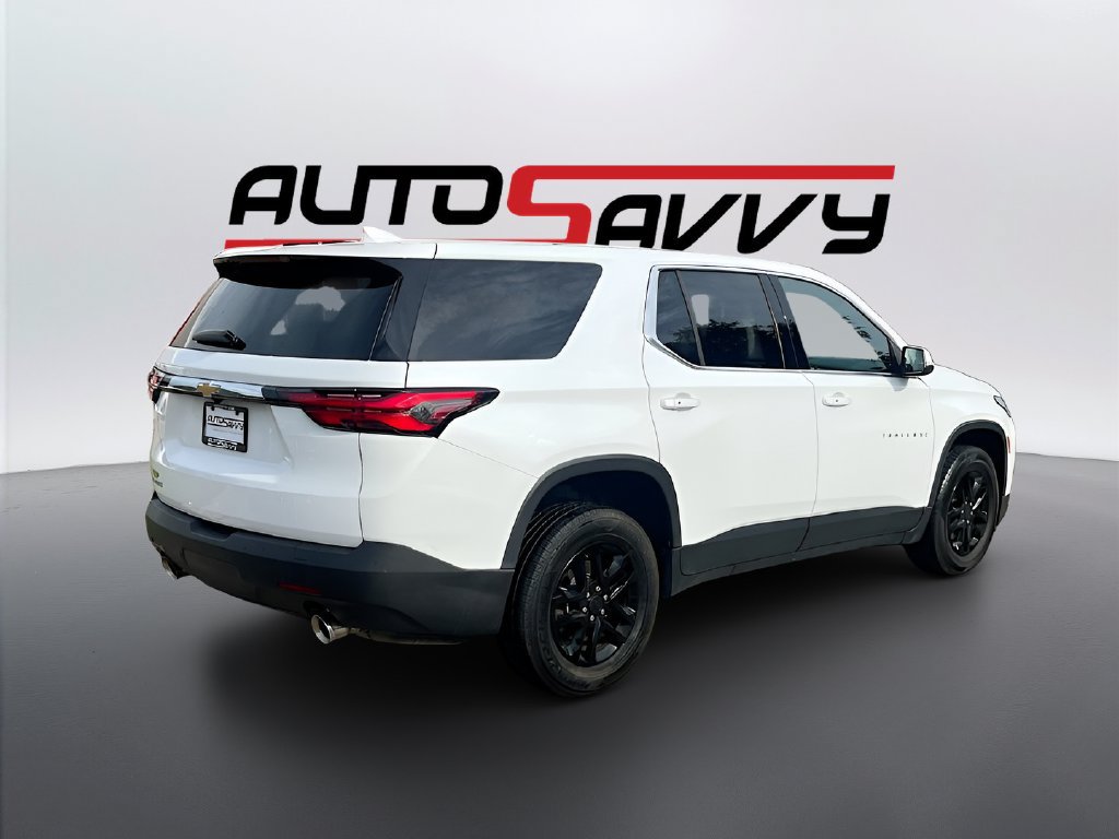Used 2023 Chevrolet Traverse LS w/ Safety Package FWD image 7