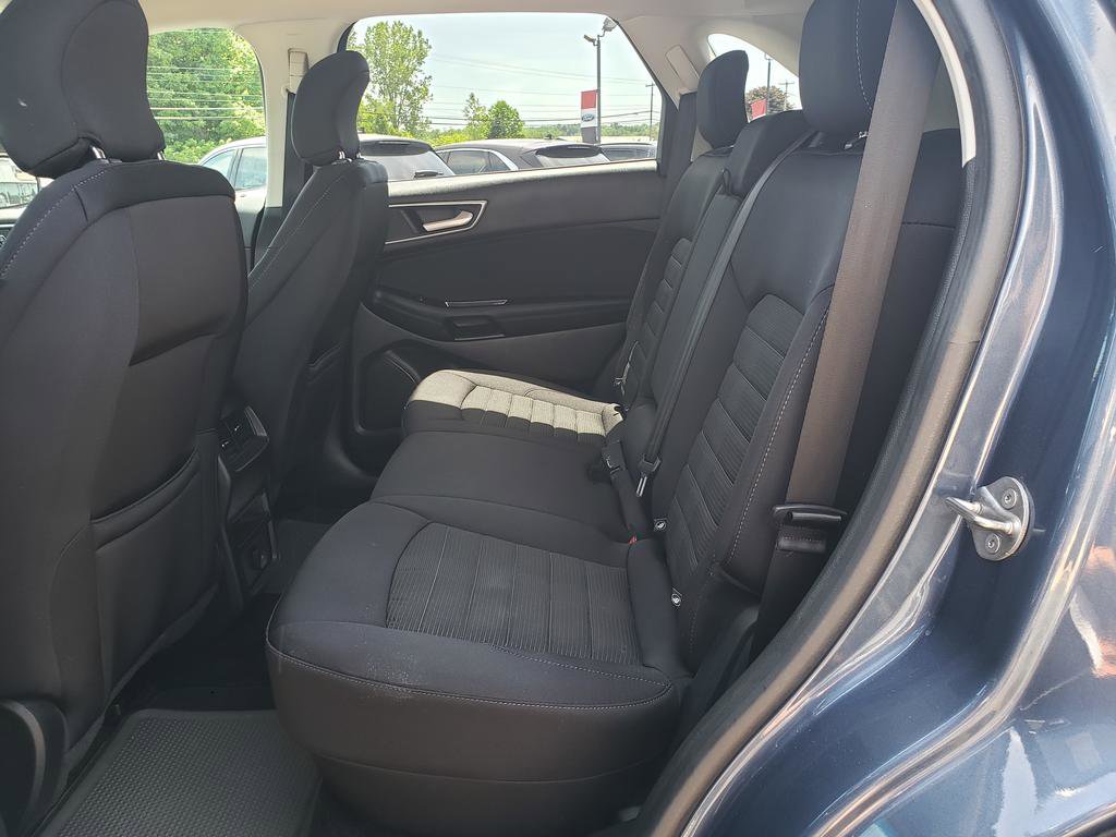 Used 2018 Ford Edge SEL AWD/4WD image 12