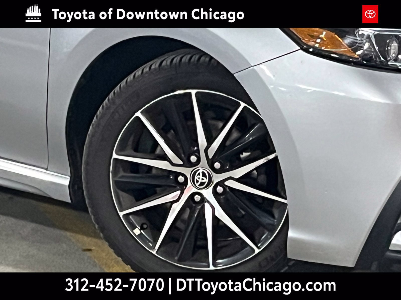 Used 2024 Toyota Camry SE FWD image 2