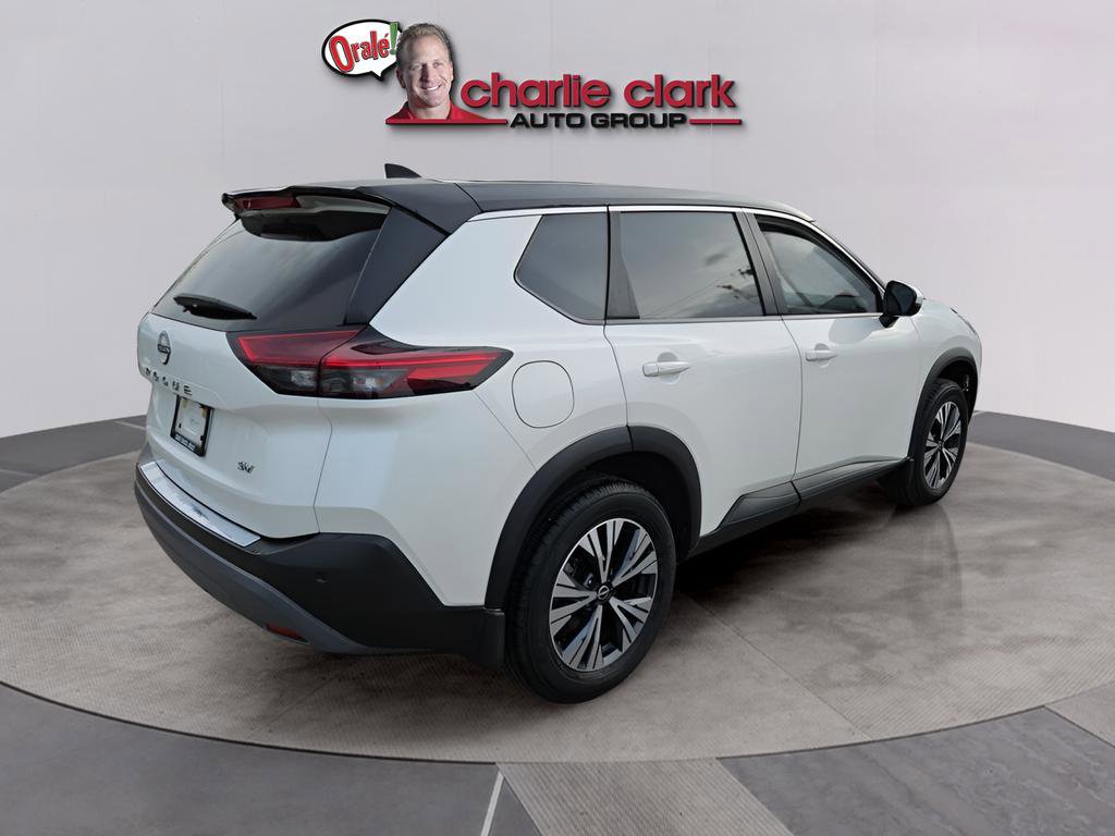 Used 2022 Nissan Rogue SV image 7