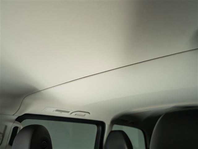 Used 2023 Mercedes-Benz Metris Passenger image 15