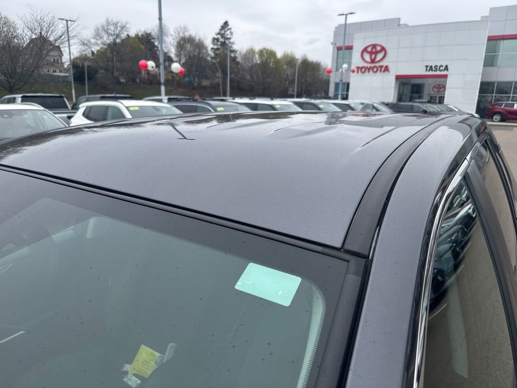 Used 2023 Toyota RAV4 LE AWD/4WD image 41