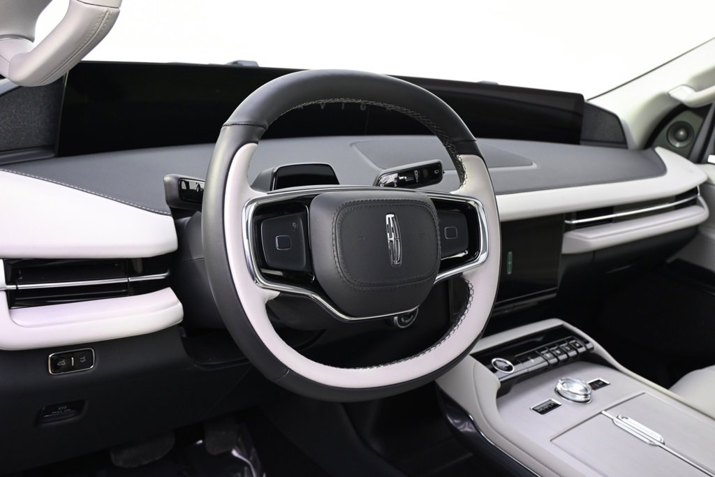 New 2025 Lincoln Navigator Reserve image 11