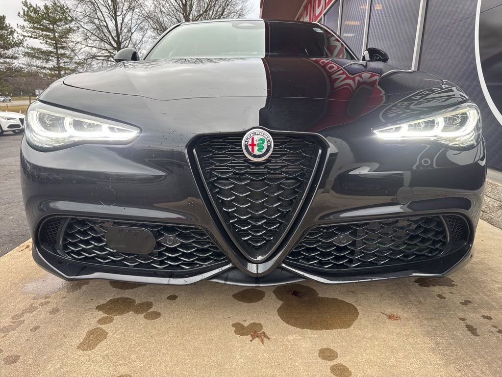 New 2026 Alfa Romeo Giulia AWD image 4