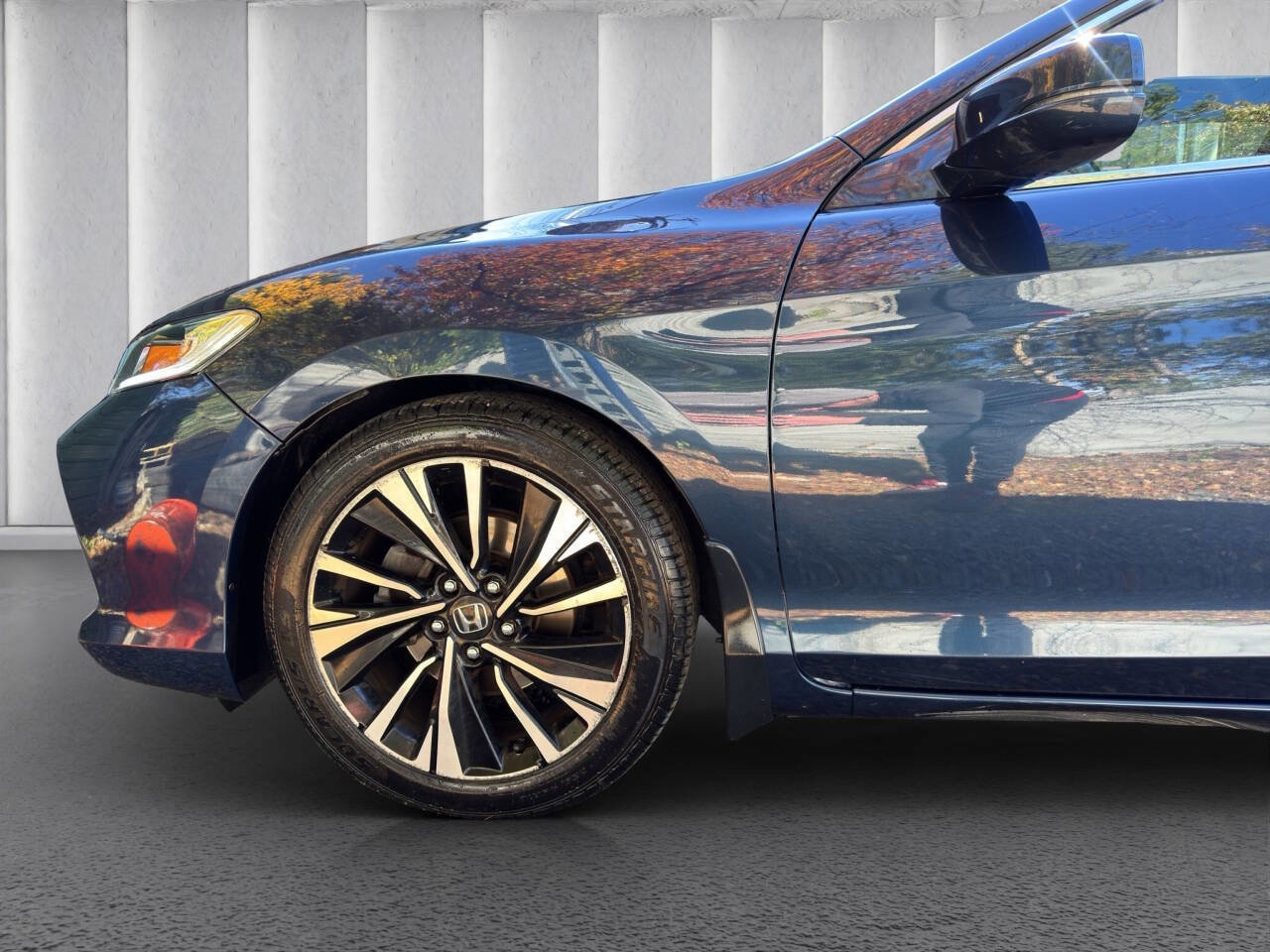 Used 2017 Honda Accord EX-L image 18