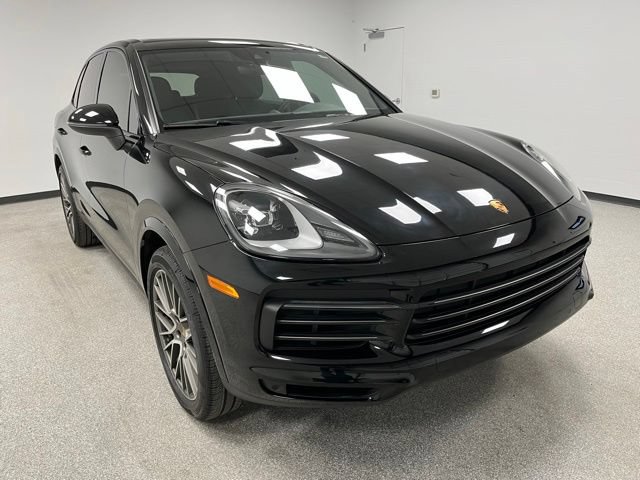 Used 2022 Porsche Cayenne Platinum Edition AWD/4WD image 2