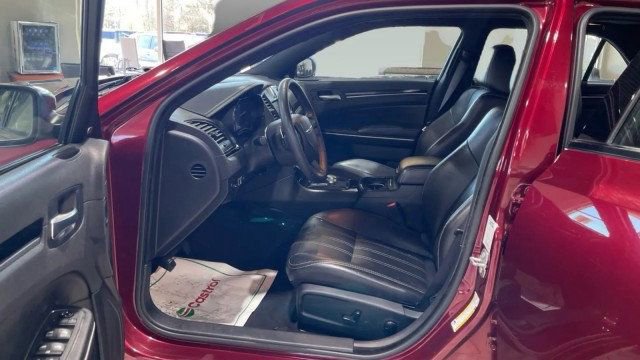 Used 2023 Chrysler 300 S image 9
