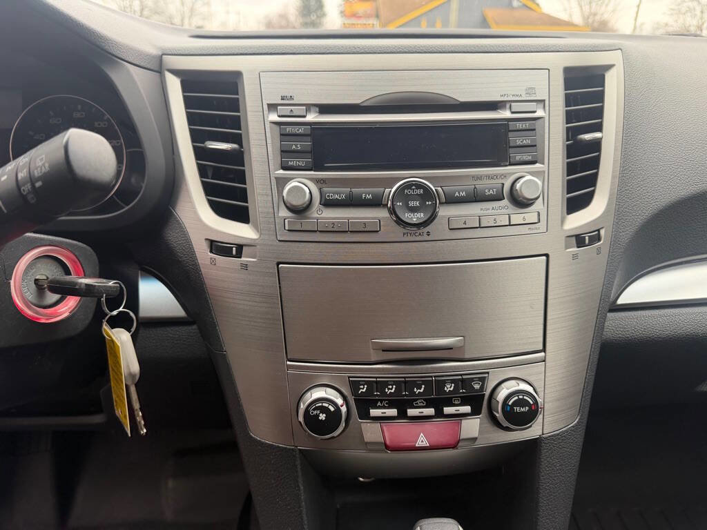 Used 2010 Subaru Outback 2.5i Premium image 14